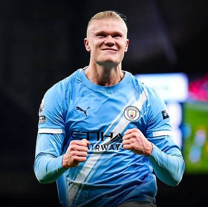 欧冠！2-1维尼修斯双响，哈兰德破门难救主，皇马双杀曼城晋级8强