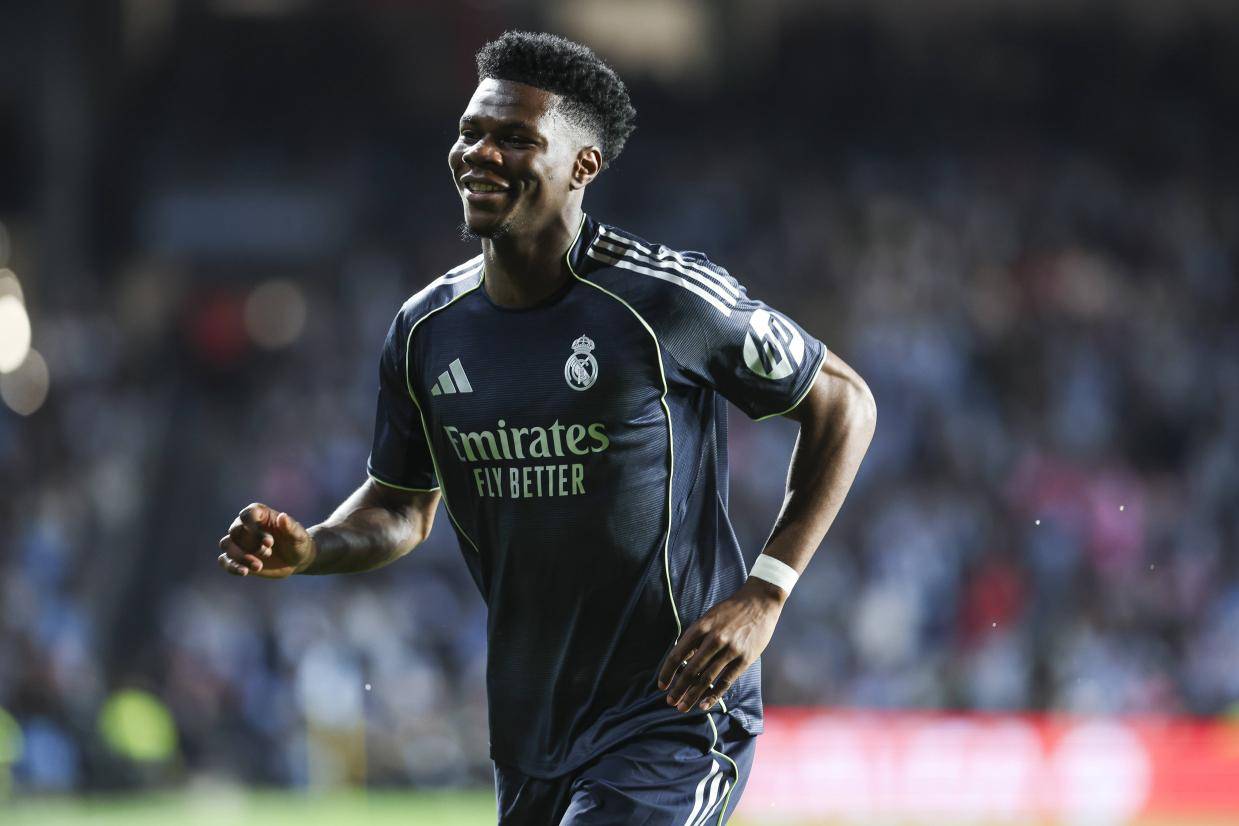 曼联中场引援锁定琼阿梅尼，卡里克欲复制卡塞米罗+梅努组合